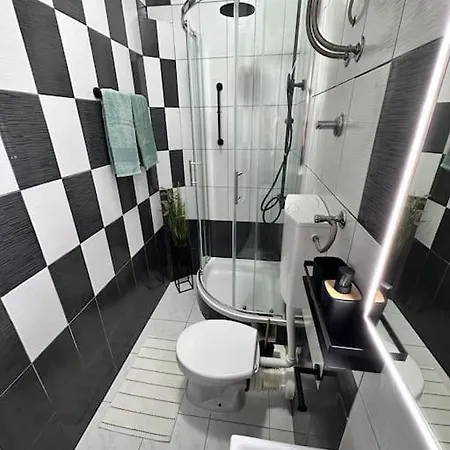 Апартаменты Beautiful Fully Renovated By The Sea, Large Balcony With Enchanting Views