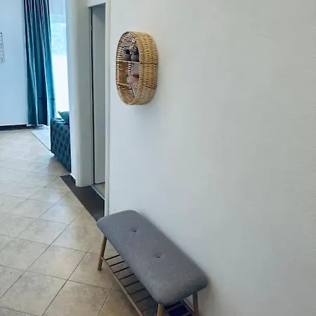 Beautiful Fully Renovated By The Sea, Large Balcony With Enchanting Views 内乌姆