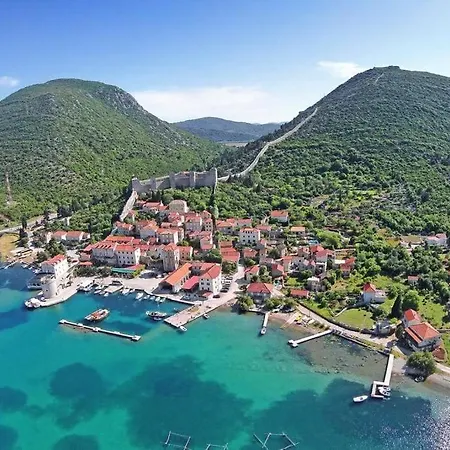 Beautiful Fully Renovated By The Sea, Large Balcony With Enchanting Views Neum