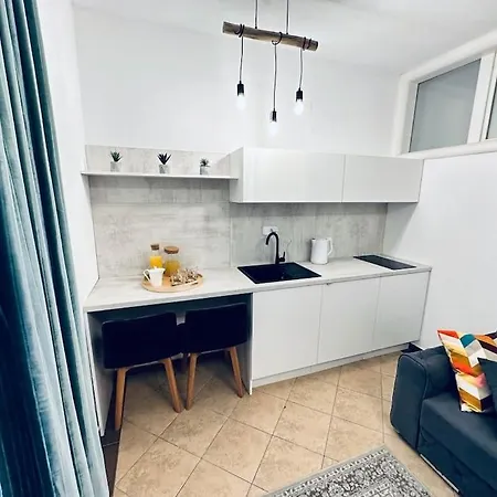 Beautiful Fully Renovated By The Sea, Large Balcony With Enchanting Views * Neum