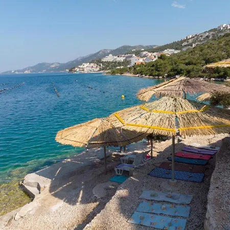 Beautiful Fully Renovated By The Sea, Large Balcony With Enchanting Views * Neum